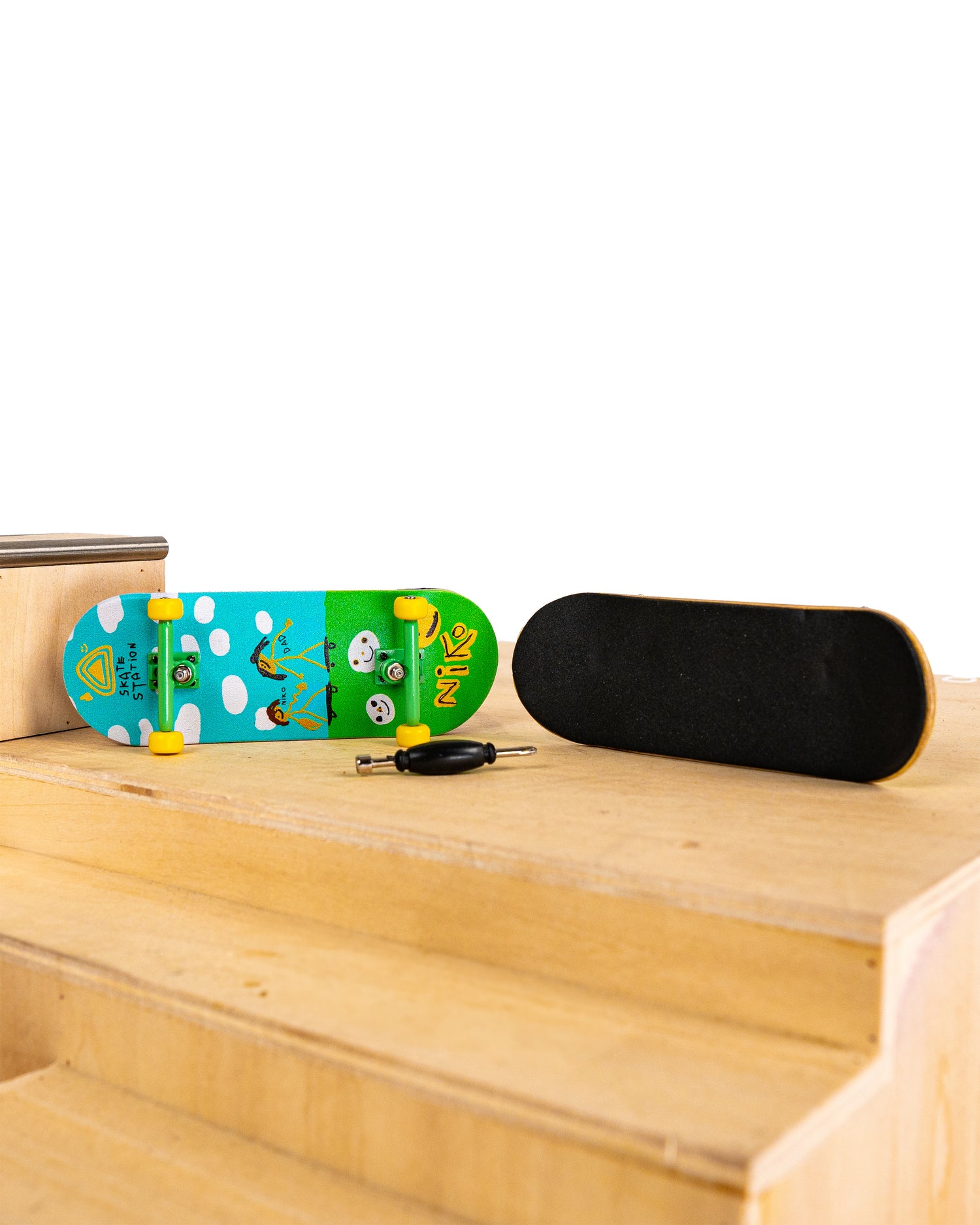 Niko Fingerboard